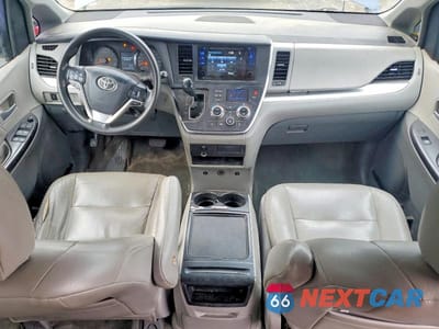 Zdjęcie 8 z 13 samochodu: 2015 TOYOTA SIENNA LE VIN:5TDJK3DC7FS101028 - miniatura