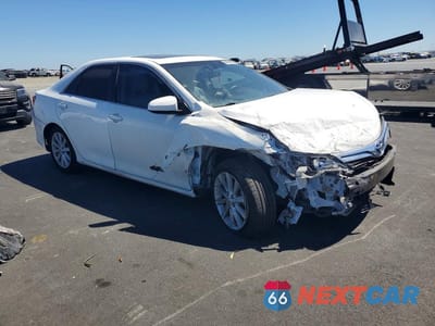 Czwarte zdjęcie samochodu z boku: 2013 TOYOTA CAMRY HYBRID XLE VIN:4T1BD1FKXDU077612 - miniatura