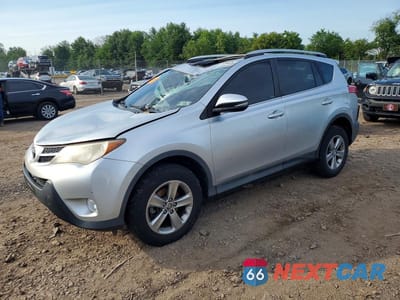 2015 TOYOTA RAV4 XLE 2T3RFREV2FW345100 - główne zdjęcie licytacji z USA - miniatura