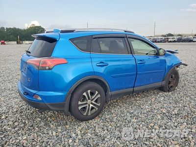 Trzecie zdjęcie samochodu z tyłu: 2017 TOYOTA RAV4 LE VIN:JTMBFREV5HJ148960 - miniatura