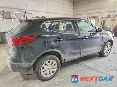 Trzecie zdjęcie samochodu z tyłu: 2019 NISSAN ROGUE SPORT S VIN:JN1BJ1CR6KW316785 - miniatura