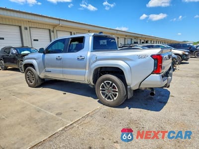 Drugie zdjęcie samochodu z przodu: 2025 TOYOTA TACOMA TRD SPORT VIN:3TMLB5JN1SM178465 - miniatura