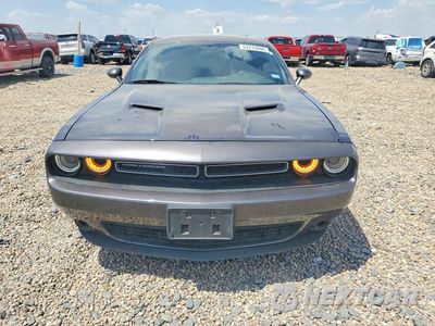 Piąte zdjęcie samochodu w środku: 2020 DODGE CHALLENGER SXT VIN:2C3CDZAG2LH105337 - miniatura