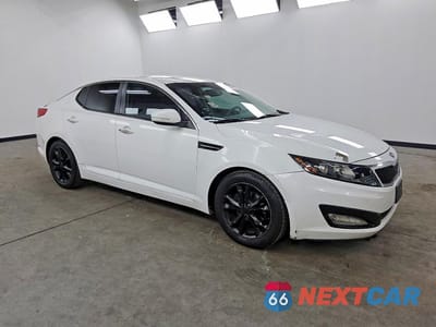 Czwarte zdjęcie samochodu z boku: 2012 KIA OPTIMA EX VIN:5XXGN4A78CG007994 - miniatura