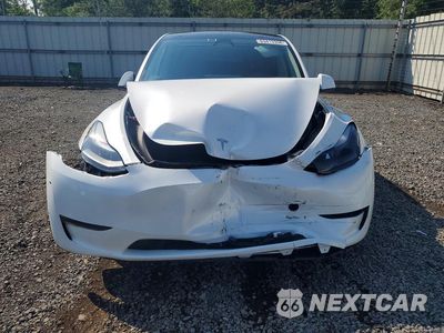 Piąte zdjęcie samochodu w środku: 2024 TESLA MODEL Y VIN:7SAYGDEE7RA311739 - miniatura