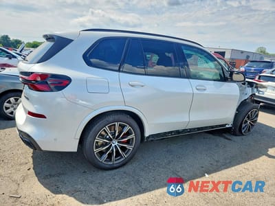 Trzecie zdjęcie samochodu z tyłu: 2026 BMW X5 M60I VIN:5UX33EU04T9270259 - miniatura