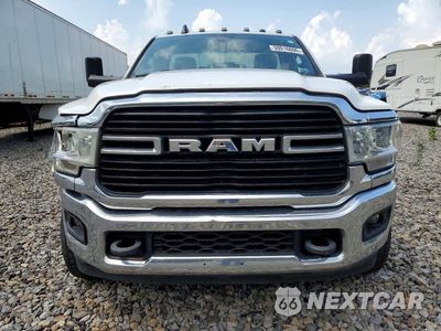Piąte zdjęcie samochodu w środku: 2021 RAM 5500 VIN:3C7WRMDL8MG517420 - miniatura
