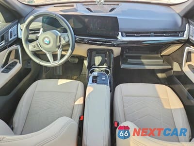 Zdjęcie 8 z 12 samochodu: 2024 BMW X1 XDRIVE28I VIN:WBX73EF00R5019869 - miniatura