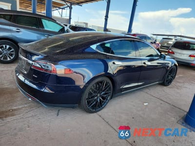 Trzecie zdjęcie samochodu z tyłu: 2013 TESLA MODEL S VIN:5YJSA1DP6DFP04598 - miniatura