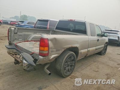 Trzecie zdjęcie samochodu z tyłu: 2002 CHEVROLET SILVERADO C1500 VIN:2GCEC19T121280356 - miniatura