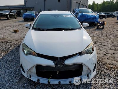 Piąte zdjęcie samochodu w środku: 2018 TOYOTA COROLLA LE VIN:5YFBURHE4JP782893 - miniatura