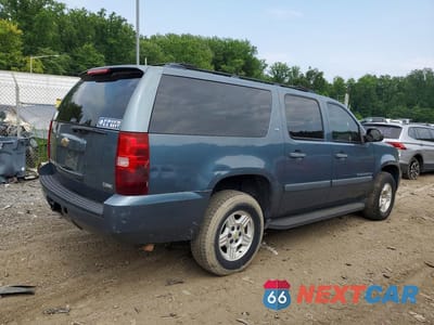Trzecie zdjęcie samochodu z tyłu: 2008 CHEVROLET SUBURBAN K1500 LS VIN:1GNFK163X8J246000 - miniatura