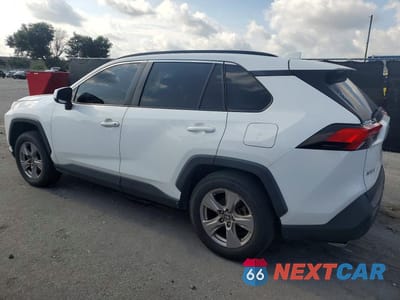 Drugie zdjęcie samochodu z przodu: 2022 TOYOTA RAV4 XLE VIN:2T3W1RFV6NC188543 - miniatura