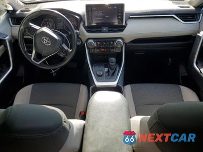 Zdjęcie 8 z 13 samochodu: 2021 TOYOTA RAV4 HYBRID XLE VIN:2T3R6RFV4MW015583 - miniatura