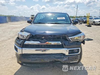 Piąte zdjęcie samochodu w środku: 2019 TOYOTA 4RUNNER LIMITED VIN:JTEBU5JRXK5734038 - miniatura