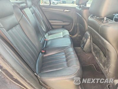 Zdjęcie 10 z 12 samochodu: 2018 CHRYSLER 300 S VIN:2C3CCABG7JH240457 - miniatura