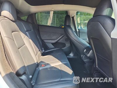 Zdjęcie 11 z 14 samochodu: 2024 TESLA MODEL Y VIN:7SAYGDEF5RA333070 - miniatura