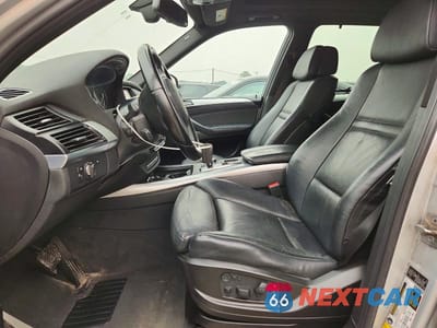Zdjęcie 7 z 14 samochodu: 2012 BMW X5 XDRIVE50I VIN:5UXZV8C5XCL422986 - miniatura