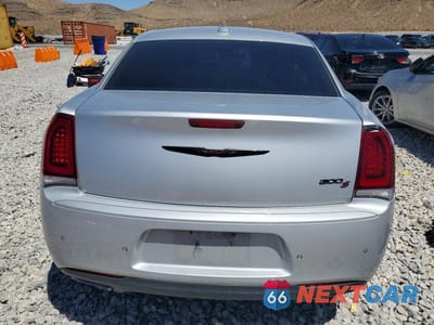 Zdjęcie 6 z 13 samochodu: 2021 CHRYSLER 300 S VIN:2C3CCABG8MH529044 - miniatura