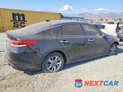 Trzecie zdjęcie samochodu z tyłu: 2016 KIA OPTIMA LX VIN:5XXGT4L37GG117781 - miniatura