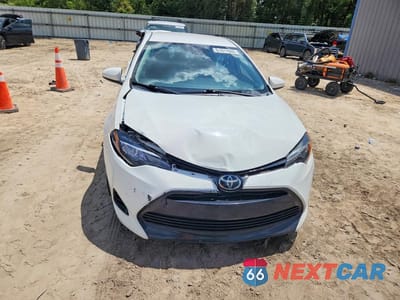 Piąte zdjęcie samochodu w środku: 2018 TOYOTA COROLLA L VIN:2T1BURHE9JC039615 - miniatura