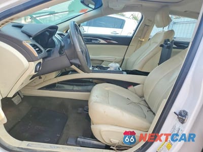 Zdjęcie 7 z 12 samochodu: 2013 LINCOLN MKZ VIN:3LN6L2JK1DR800983 - miniatura