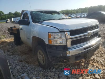 Czwarte zdjęcie samochodu z boku: 2010 CHEVROLET SILVERADO K2500 HEAVY DUTY VIN:1GC3KVBG6AF145847 - miniatura