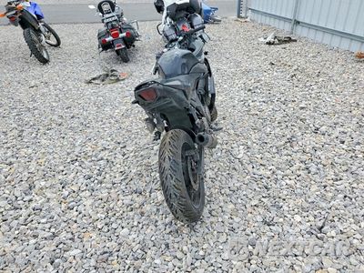 Czwarte zdjęcie samochodu z boku: 2018 SUZUKI GSX 250 VIN:LC6DN11A3J1100102 - miniatura