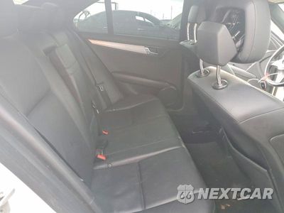 Zdjęcie 10 z 13 samochodu: 2009 MERCEDES-BENZ C 300 4MATIC VIN:WDDGF81X29R060819 - miniatura
