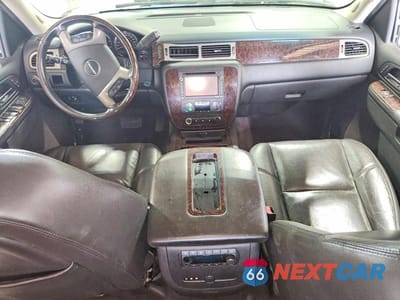 Zdjęcie 8 z 13 samochodu: 2012 GMC YUKON XL DENALI VIN:1GKS2MEF2CR275364 - miniatura