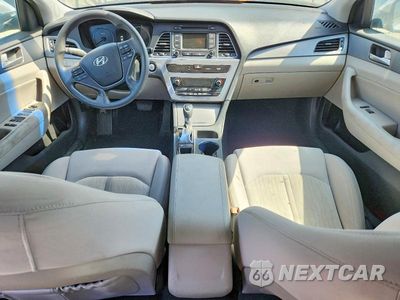 Zdjęcie 8 z 12 samochodu: 2016 HYUNDAI SONATA HYBRID SE VIN:KMHE24L11GA040275 - miniatura