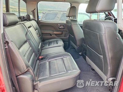 Zdjęcie 10 z 12 samochodu: 2019 GMC SIERRA K3500 DENALI VIN:1GT42WEY0KF247645 - miniatura