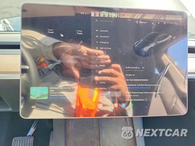 Zdjęcie 9 z 14 samochodu: 2024 TESLA MODEL Y VIN:7SAYGDED6RF096123 - miniatura
