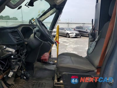 Zdjęcie 7 z 12 samochodu: 2021 FORD TRANSIT DELIVERY TRUCK VIN:1FDDF6P87MKA78439 - miniatura