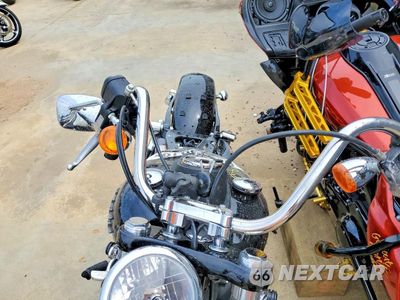 Piąte zdjęcie samochodu w środku: 2017 HARLEY-DAVIDSON FXDB DYNA STREET BOB VIN:1HD1GXM12HC316391 - miniatura