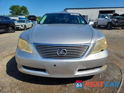 Piąte zdjęcie samochodu w środku: 2007 LEXUS LS 460L VIN:JTHGL46F675012450 - miniatura