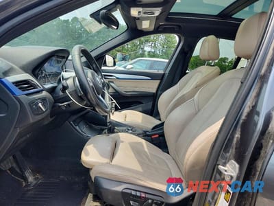 Zdjęcie 7 z 14 samochodu: 2016 BMW X1 XDRIVE28I VIN:WBXHT3C32G5E49233 - miniatura