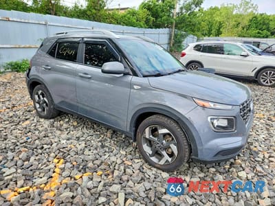 Czwarte zdjęcie samochodu z boku: 2021 HYUNDAI VENUE SEL VIN:KMHRC8A31MU089142 - miniatura