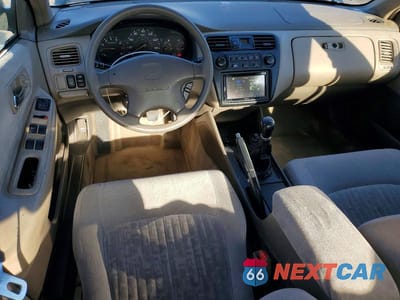 Zdjęcie 8 z 12 samochodu: 1998 HONDA ACCORD EX VIN:1HGCG5551WA027013 - miniatura