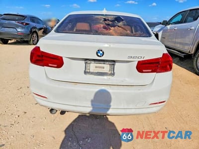 Zdjęcie 6 z 13 samochodu: 2017 BMW 320 I VIN:WBA8E1G3XHNU17681 - miniatura
