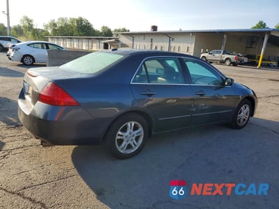 Trzecie zdjęcie samochodu z tyłu: 2007 HONDA ACCORD EX VIN:1HGCM56887A023642 - miniatura