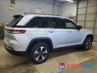 Trzecie zdjęcie samochodu z tyłu: 2024 JEEP GRAND CHEROKEE LIMITED 4XE VIN:1C4RJYB64RC721339 - miniatura