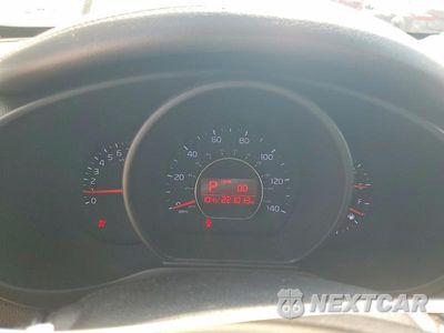 Zdjęcie 9 z 13 samochodu: 2014 KIA SOUL + VIN:KNDJP3A55E7710599 - miniatura