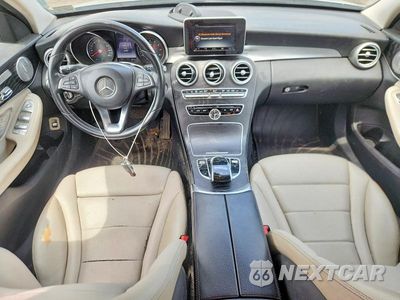 Zdjęcie 8 z 12 samochodu: 2015 MERCEDES-BENZ C 300 VIN:55SWF4JB1FU091806 - miniatura