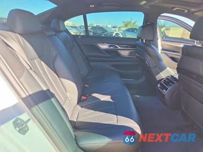 Zdjęcie 10 z 12 samochodu: 2022 BMW 740 I VIN:WBA7T2C0XNCJ48253 - miniatura