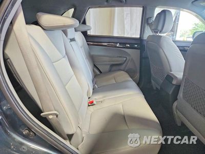 Zdjęcie 11 z 13 samochodu: 2011 KIA SORENTO LX VIN:5XYKTDA20BG068626 - miniatura