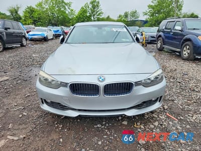 Piąte zdjęcie samochodu w środku: 2013 BMW 328 VIN:WBA3B5G58DNS03195 - miniatura