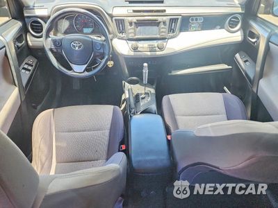 Zdjęcie 8 z 13 samochodu: 2015 TOYOTA RAV4 XLE VIN:JTMWFREV0FJ028515 - miniatura