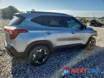 Trzecie zdjęcie samochodu z tyłu: 2024 KIA SELTOS EX VIN:KNDER2AAXR7470829 - miniatura