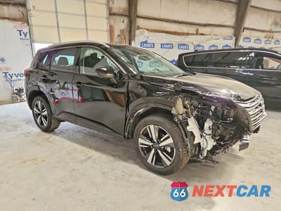 Czwarte zdjęcie samochodu z boku: 2026 NISSAN ROGUE SL VIN:5N1BT3CA5TC821986 - miniatura